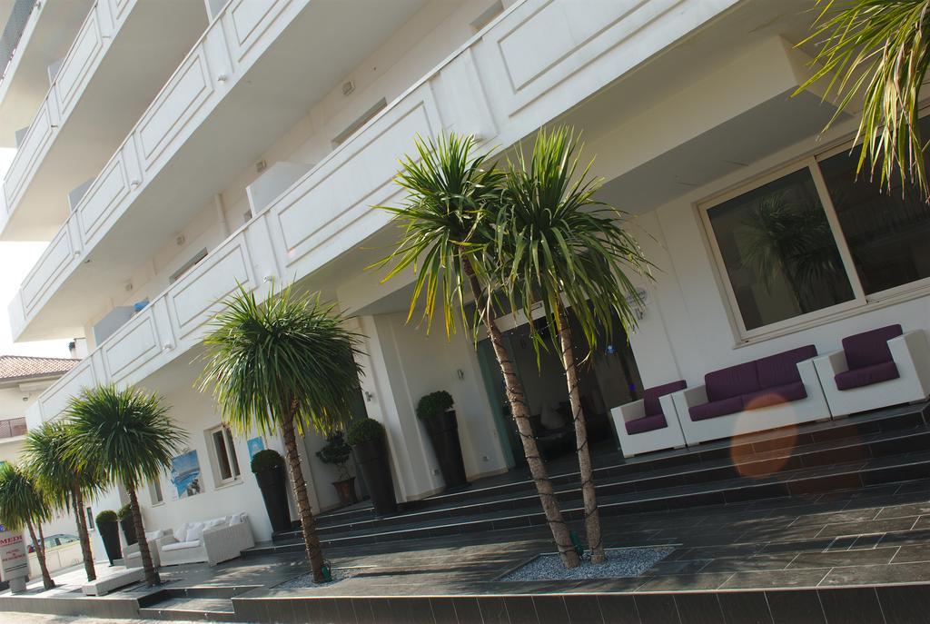 Medi Garden Hotel&Residence Alba Adriatica Kültér fotó