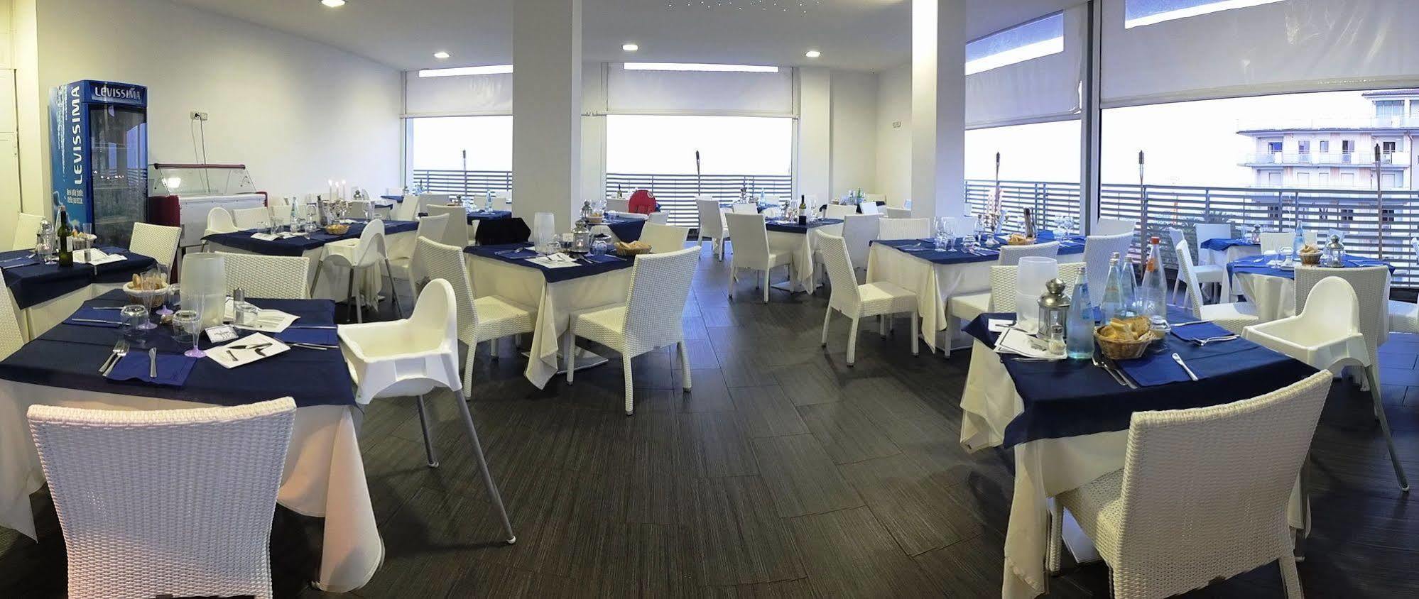 Medi Garden Hotel&Residence Alba Adriatica Kültér fotó