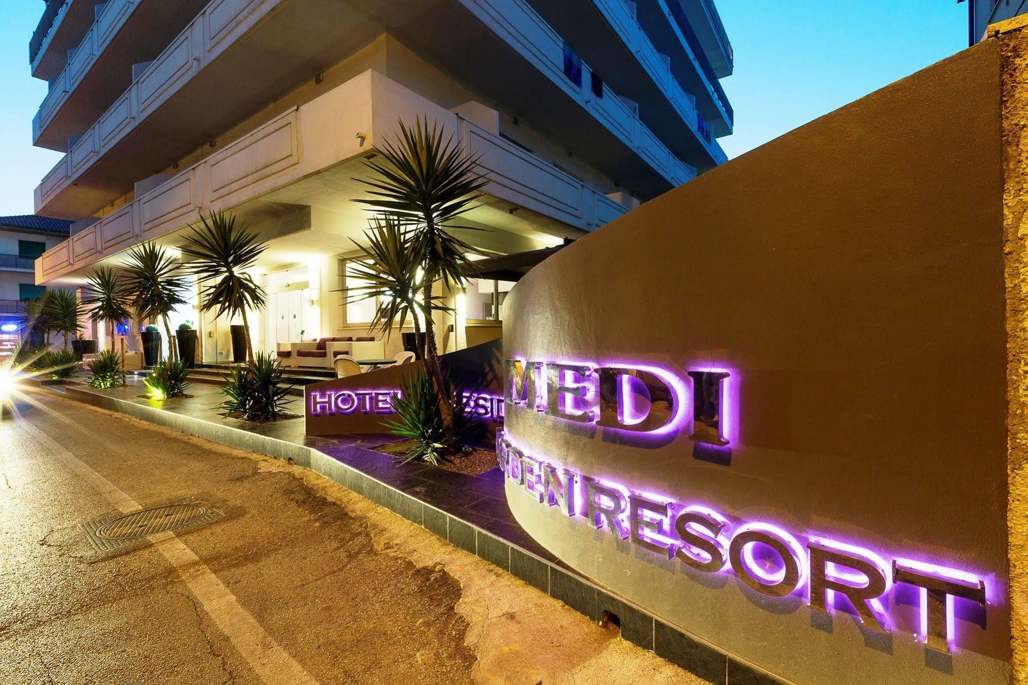 Medi Garden Hotel&Residence Alba Adriatica Kültér fotó